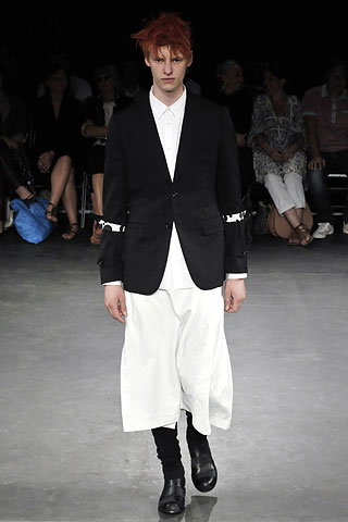 Comme des Garcons / - 2009